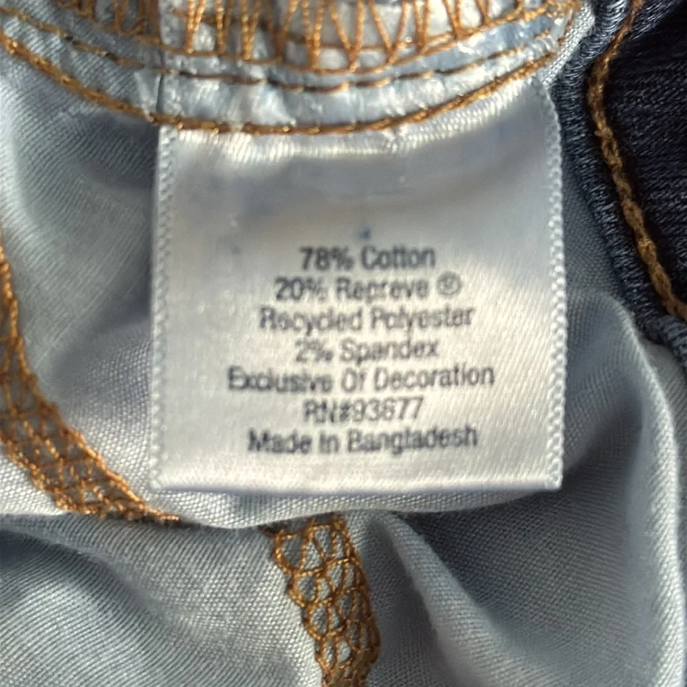 St. John's Bay Skinny Jeans w/ Decorative Embroidered Side Detail EUC Size 10 - Picture 5 of 5